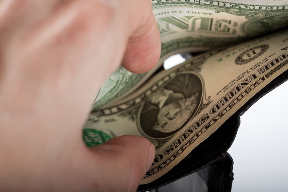 Los sueldos los pagan los clientes