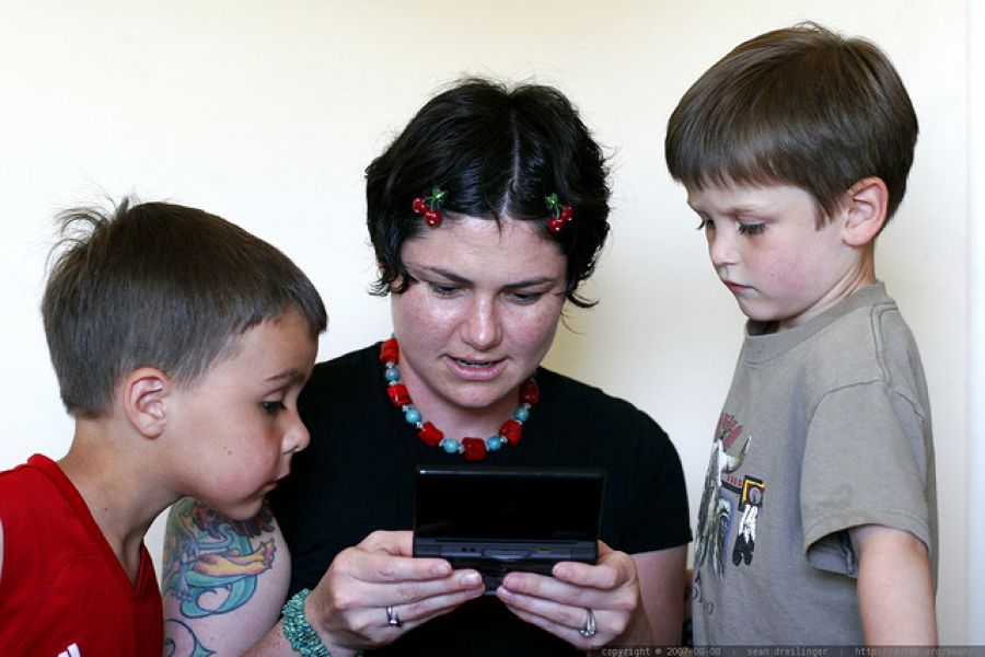 Internet, puede potenciar la fobia social en los niños