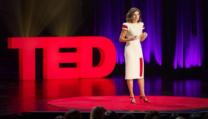 Cómo el lenguaje da forma a la forma en que pensamos. Lera Boroditsky