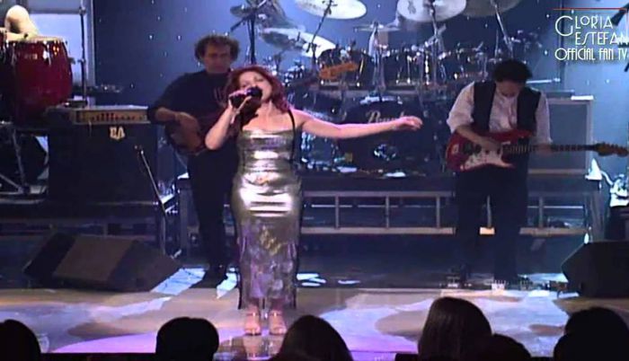 Turn the beat around. Gloria Estefan