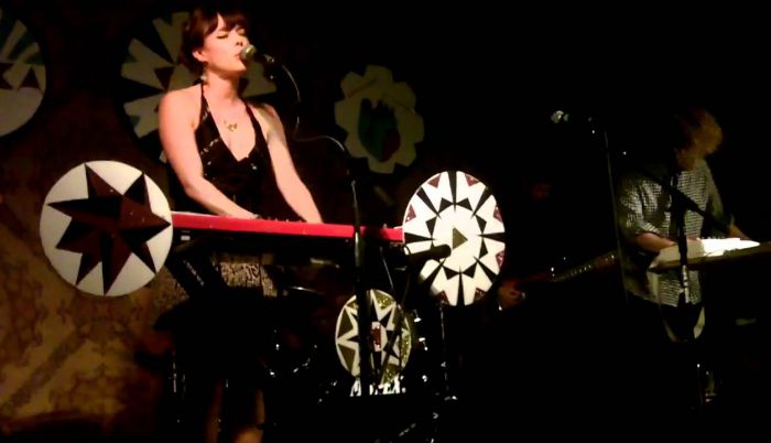 Everything's Okay de Lenka